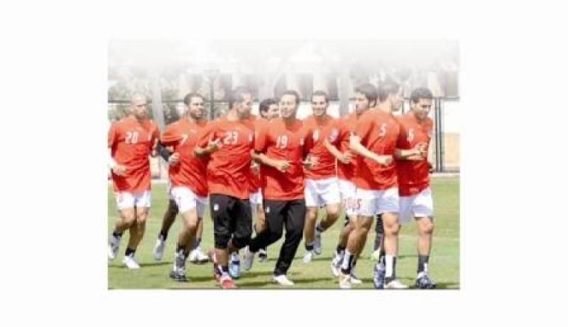 المصريون متخوفون من محاربي الصحراء رغم عقدة التعالي وشحاتة يلمح للصحافة الجزائرية بالجوسسة
