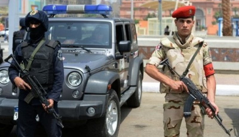 8جرحى بعد إطلاق للنار على سيارة شرطة في مصر