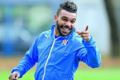 سوداني يرقص على طريقة “مايكل جاكسون”