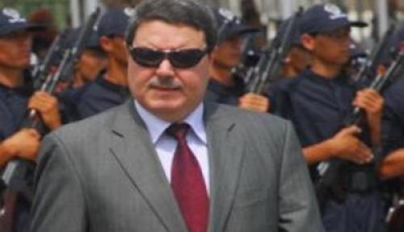 اللواء هامل‮ ‬يدعو إلى تكثيف الدوريات وتنظيم عمليات مداهمة للقضاء على العصابات الإجرامية