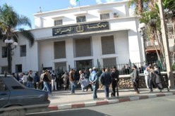 شاب يذبح غريمه بشفرة حلاقة أمام مكتب وكيل الجمهورية في الحراش