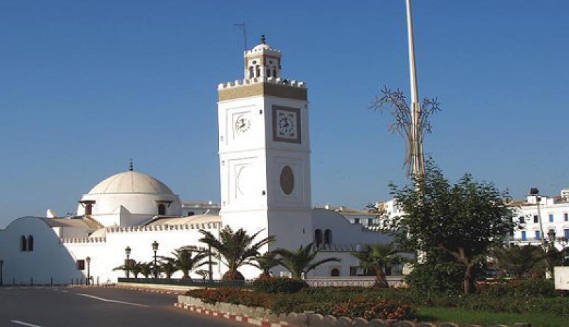 تنافس مجمعان و مؤسسة للفوز بصفقة بناء الجامع الكبير