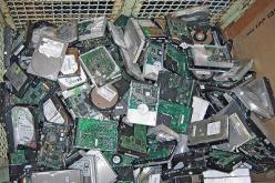 النفايات الإلكترونية مشكلة تواجه العالم