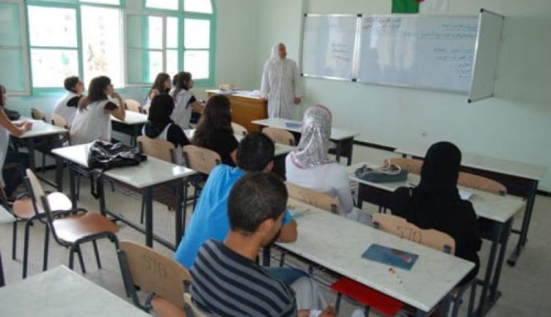 آلاف التلاميذ سيرسبون في السنة أولى متوسط وآخرون يدرسون من أجل الإمتحان