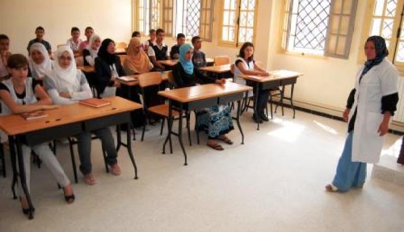 تلاميذ يلتحقون بالسنة أولى ابتدائي في سن متأخرة وآخرون يحرمون من التعليم التحضيري