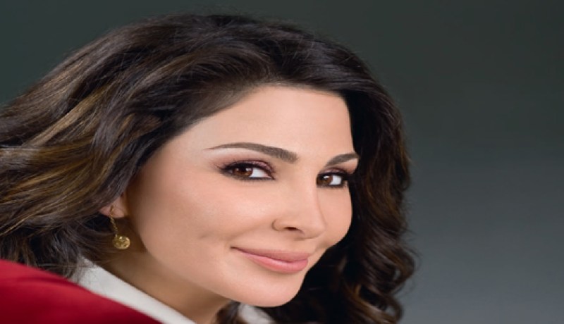 ضياع حقيبة ملابس إليسا يعقّدها من زيارة الجزائر