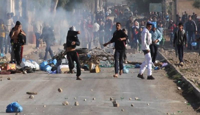 ناهبو الثروات هم المستفيدون‮ ‬