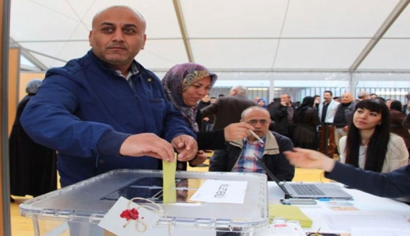 بدء تصويت المغتربين الأتراك في الإنتخابات البرلمانية المبكرة