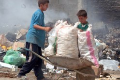 الآحلام مؤجلة إلى إشعار آخر:البحث عن الماء، الحمالة والعمل من هنا تبدأ عطلة الأطفال بتيبازة