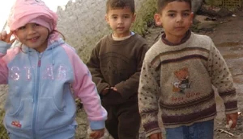 الطّفل‮ ‬يحتاج إلى التّواصل والتّفاعل مع الذّكور أمثاله وليس الإناث دائما