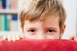 ‮ ‬طفلي‮ ‬ابن الست سنوات‮ ‬يميل كثيرا إلى كل ما‮ ‬يخص البنات