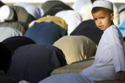 هذا ما يفعله الصغار في المساجد…