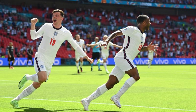 الأسود الثلاث تتجاوز كراوتيا بهدف ستيرلينغ