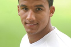 سينكلير ينتقل إلى مان سيتي رسميا