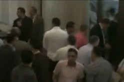 بالفيديو: مناوشات بين انصار بلخادم و انصار عمار سعيداني بفندق الأوراسي