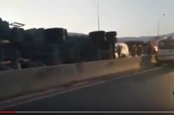 فيديو خطير لاصطدام 4 شاحنات بسيارات في البويرة