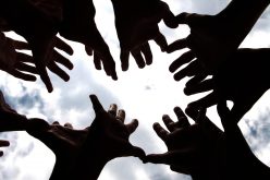 لا تترك عملك‮.. ‬فالمؤمن كالغيث حيثما وقع نفع