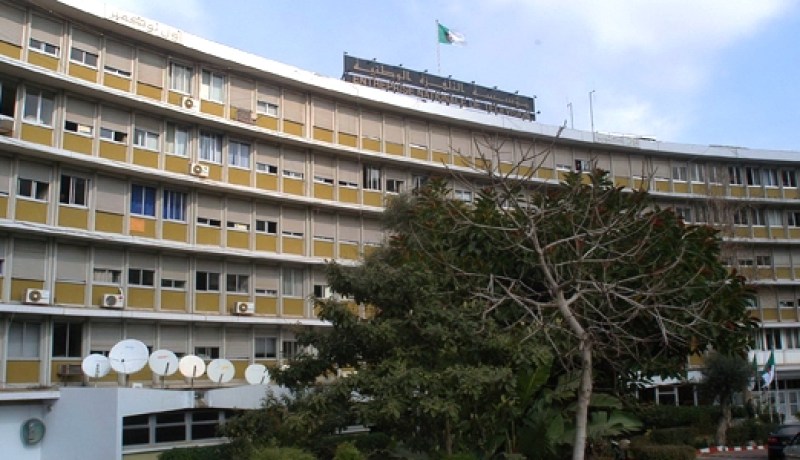 فريدة بلقسام تعود إلى شاشة التلفزيون بحصة‮ ‬حوار الساعة