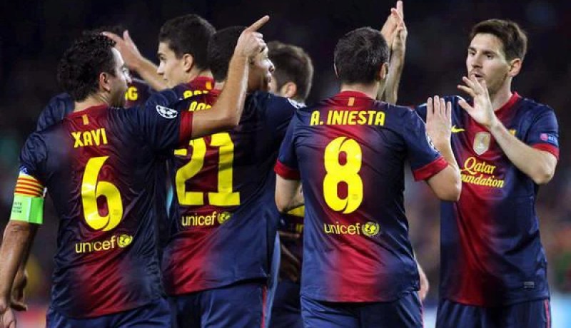 رئيس انتر ميلان يصف اداء برشلونة بالممل