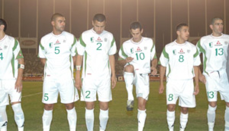 المنتخب الجزائري: منتخب مغترب بلا حسب ولا نسب.. زبانية الفاف ومدربهم السبب