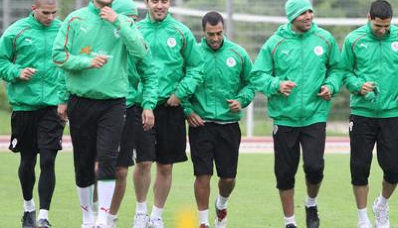 التشكيلة الرسمية للاعبين ال 23 مع الأرقام للمنتخب الجزائري