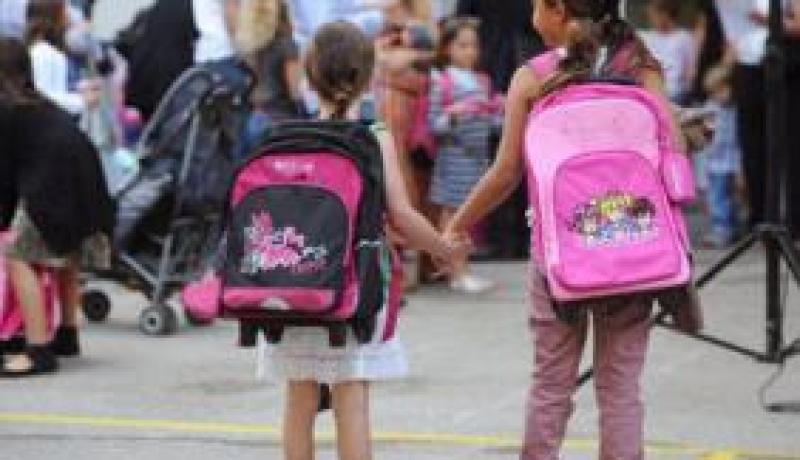 إجراءات جديد للتخفيف المحفظة المدرسية وتكوين الاساتذة الجدد