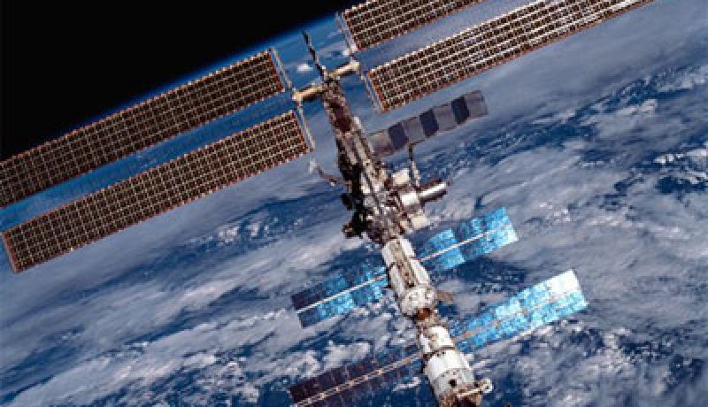 خلل في وصلة لاسلكية وراء فشل التحام السفينة الروسية بمحطة الفضاء