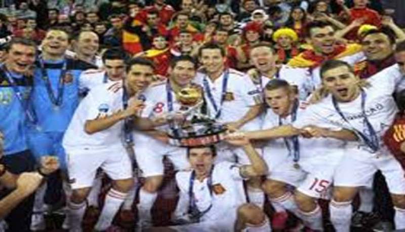 المنتخب الاسباني يحتفظ بلقب بطولة أوروبا لكرة القدم داخل القاعة