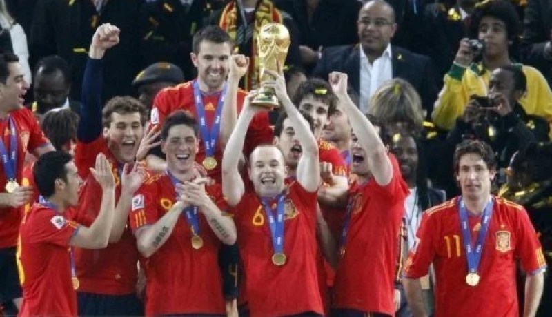 أبطال العالم يواجهون المكسيك وديا