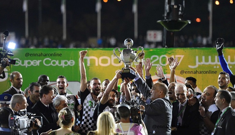  بالصور.. ولد علي يسلم وفاق سطيف كأس السوبر