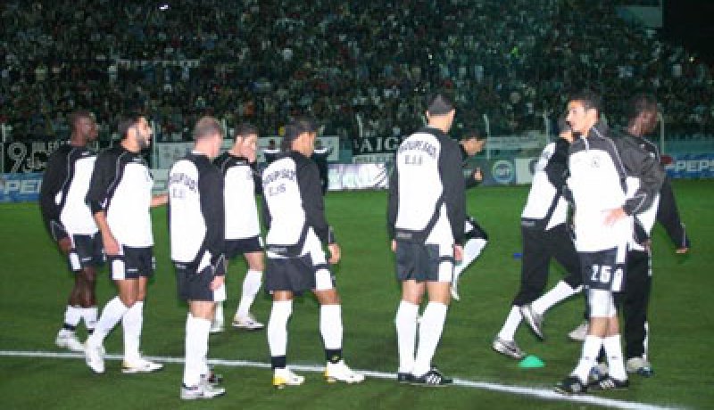 وفاق سطيف: الجبهة الافريقية والكأس العربية لإنقاذ الموسم