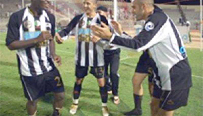وفاق سطيف لم يسلـم من غضب الأنصار حتى في عين الكبيرة