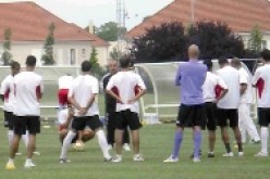 لموشية تدرب أمس، فرانسيس في ليبيا للتفاوض  والسباعي المستقدم يؤهل رسميا