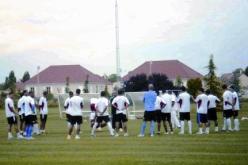 الوفاق بوفد من 28 عضوا وحاج عيسي يوافق على تمديد الاختبارات إلى نهاية الأسبوع