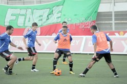 الوفد منتظر في تنزانيا صبيحة اليوم -بلقايد حاضر  -وغياب تام للمسيّرين