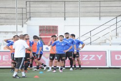 وفاق سطيف:زعبوب يهدد من فرنسا بإيداع شكوى لدى لجنة النزاعات على مستوى “الفاف” بسبب مستحقاته