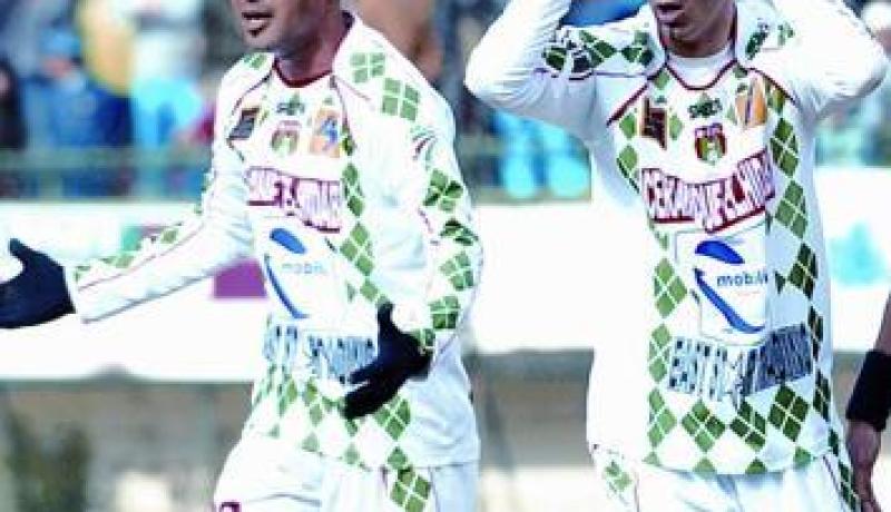 “كاستيلون غير راض عن مردود أغلب اللاعبين ويطالب بعمل إضافي”