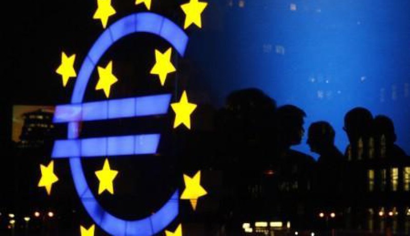 الأورو يرتفع الى 1,33 دولار للمرة الاولى منذ ثلاثة أشهر