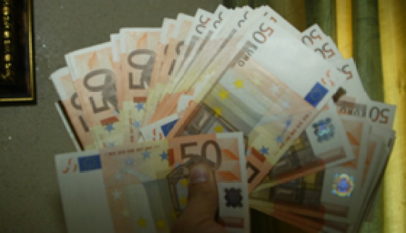 أسعار الصرف للأوراق النقدية وشيكات السفر لهذا الأسبوع