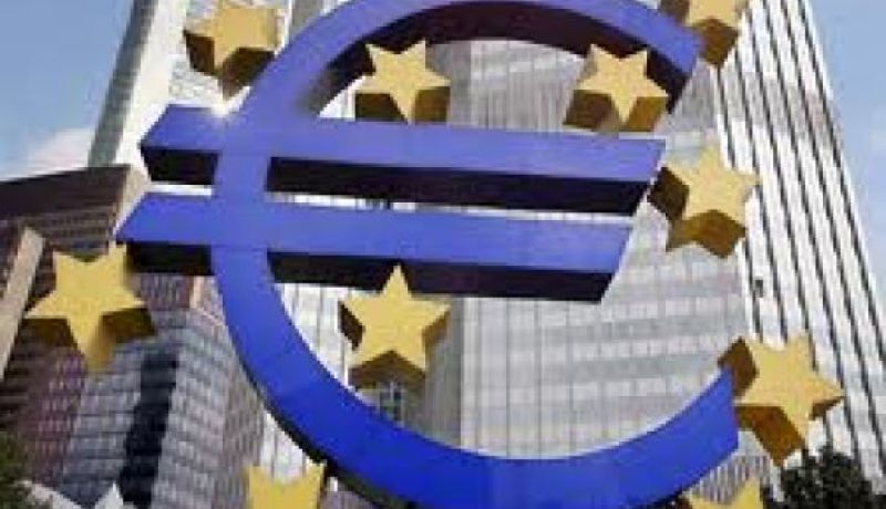 مفوض الشؤون النقدية الأوروبي ينتقد ضم اليونان لمنطقة اليورو