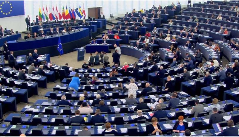 انطلاق الانتخابات البرلمان الأوروبي ببريطانيا وهولندا