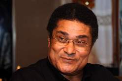 إدخال النجم البرتغالي السابق أوزيبيو إلى المستشفى