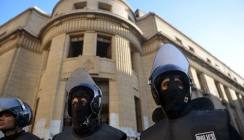 26 ناشطا إسلاميا أمام القضاء المصري بتهمة الإرهاب