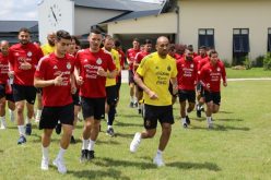 بالفيديو.. الخضر يجرون أول حصة تدريبية بلوزاكا