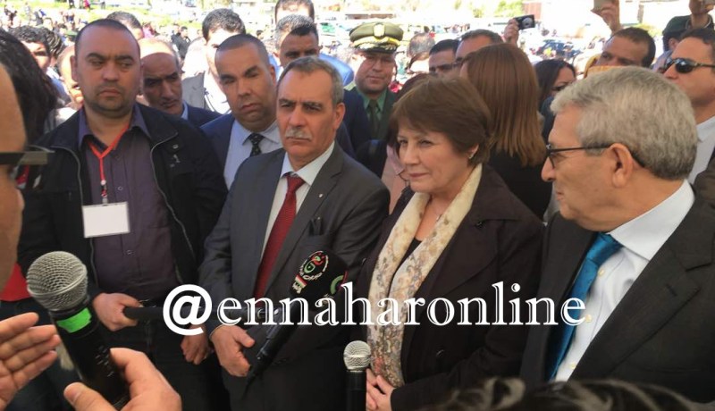 بن غبريت: سنخصم 30 يوما من أجور الأساتذة المضربين