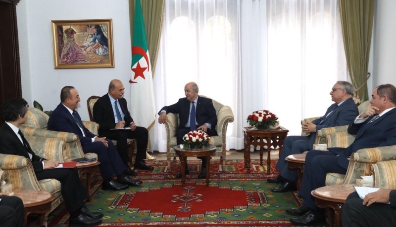 وزير الخارجية التركي يكشف ما قاله للرئيس تبون خلال لقائهما