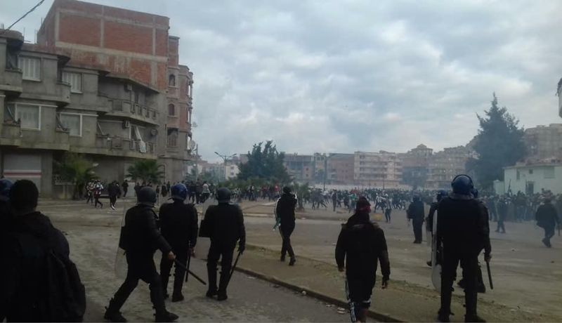 تسجيل 51 جريح بعد أحداث لقاء المولودية وفيلاج موسى !