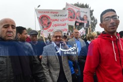 صديق شهاب يُجمهر مناضلي الأرندي أمام مقر الحزب للإطاحة بأويحيى