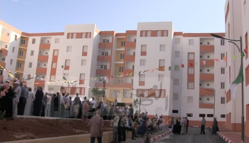 بالصور.. تسليم مفاتيح 920 سكن عمومي إيجاري ببلدية تلموني بسيدي بلعباس