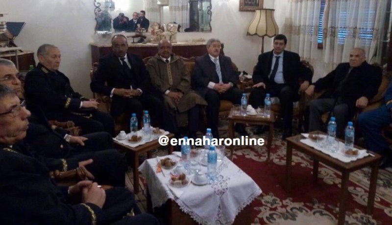 بالصور.. أويحيي والطاقم الحكومي في بيت الفقيد بن عودة